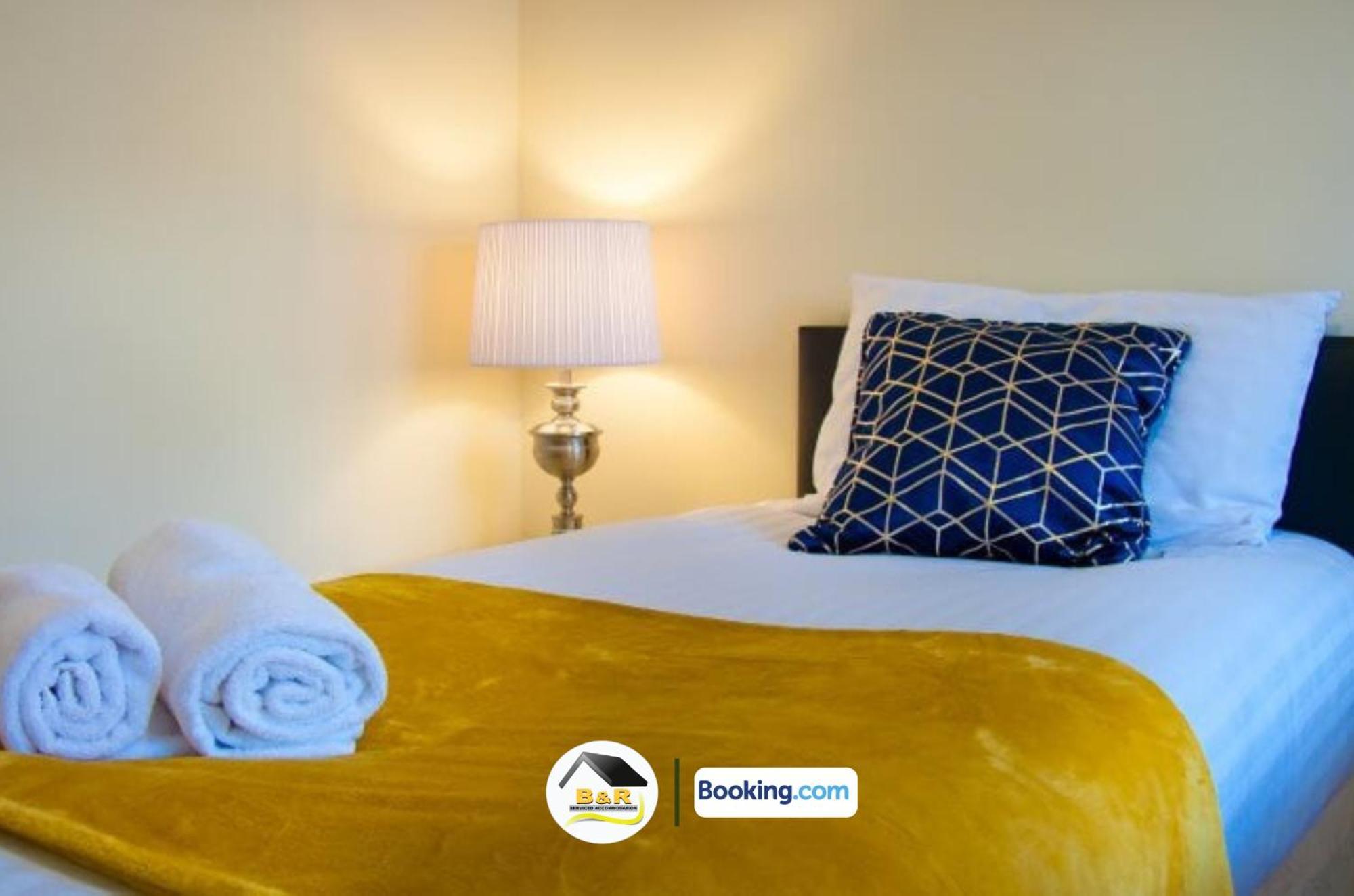 3 Bedroom House By B And R Serviced Accommodation Amesbury With Super Fast Wi-Fi 145Mbps מראה חיצוני תמונה