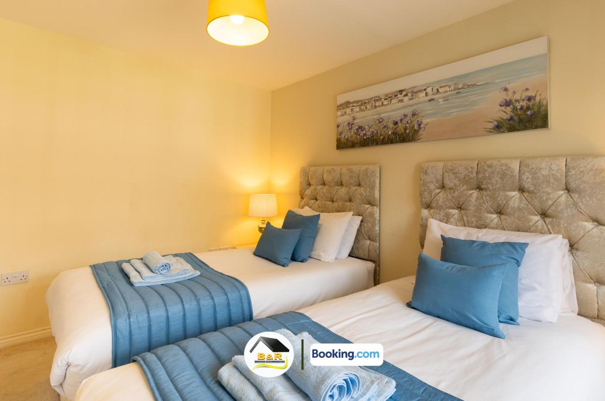 3 Bedroom House By B And R Serviced Accommodation Amesbury With Super Fast Wi-Fi 145Mbps מראה חיצוני תמונה